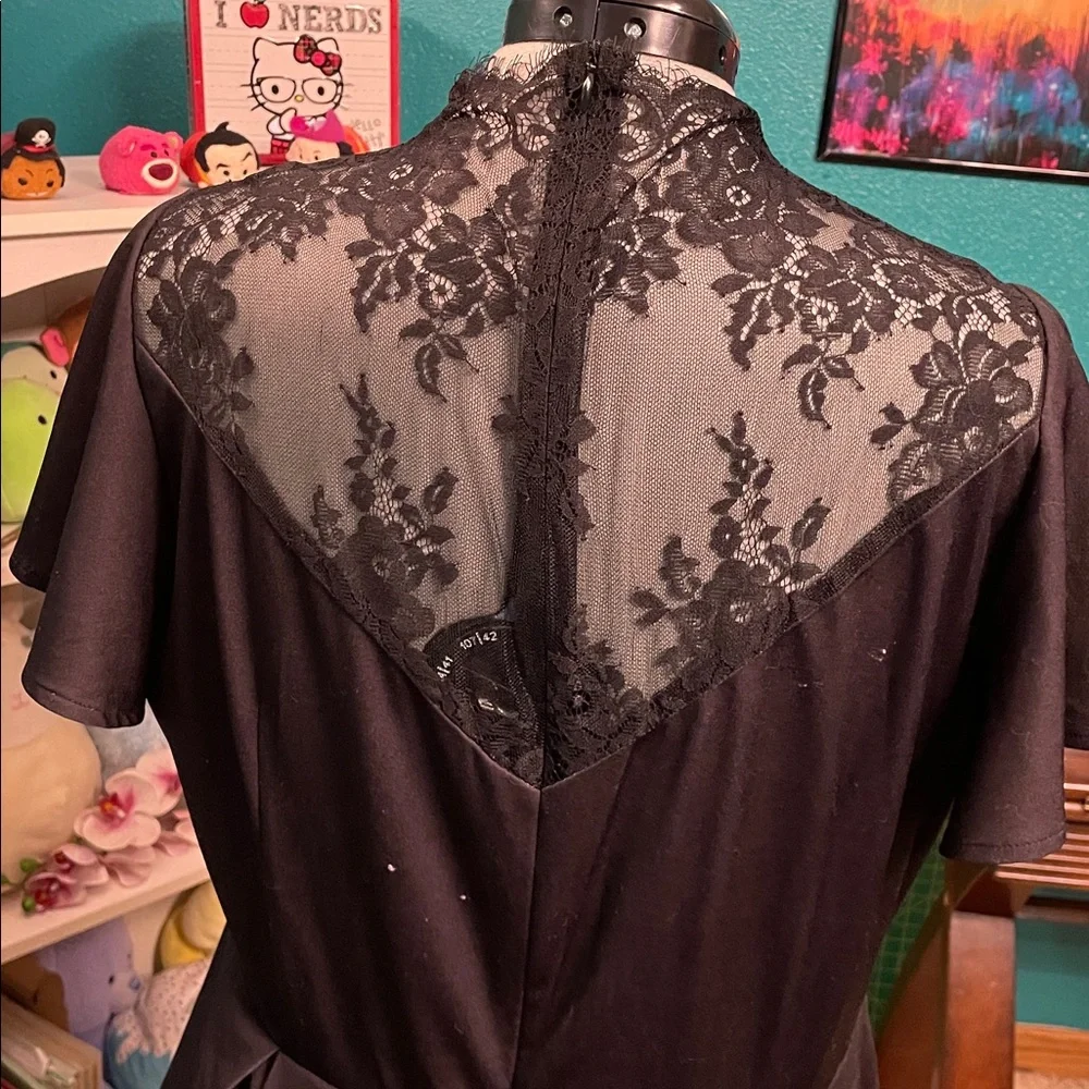 Black Goth Dress with High neck lace, skeletal hands & roses 2Xl - Picture 3 of 4